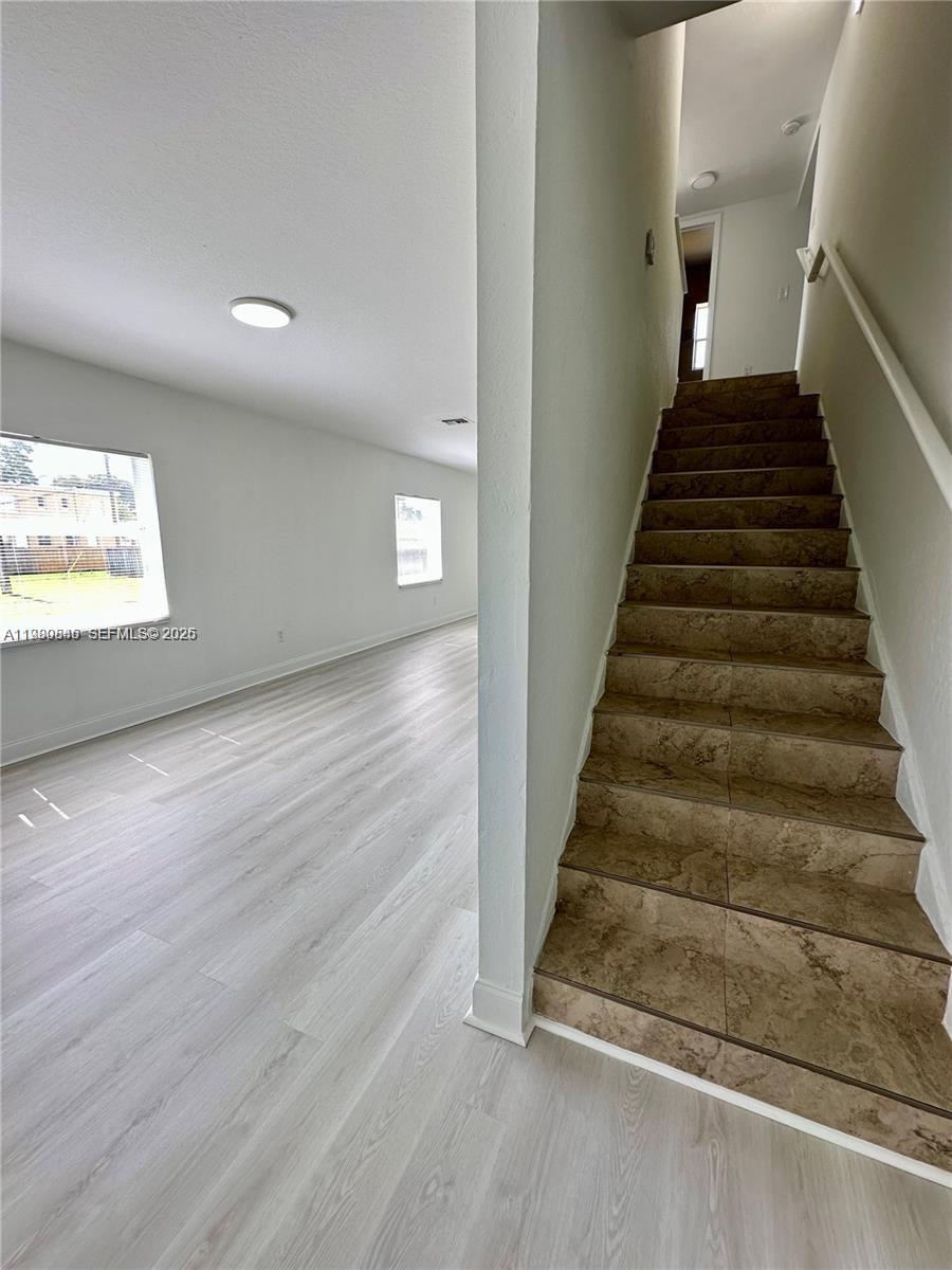 SUNSET PALM VILLAS CONDO - Residential