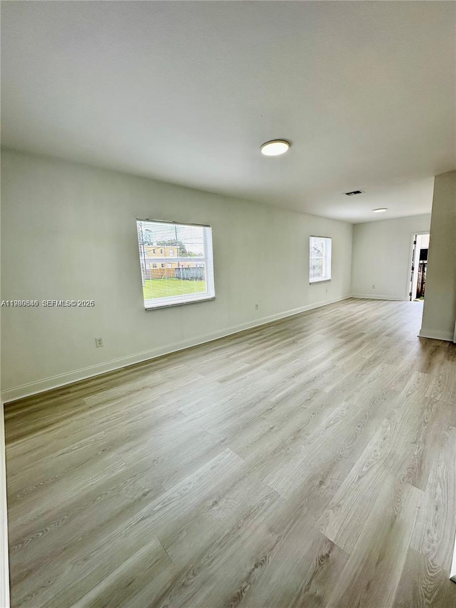 SUNSET PALM VILLAS CONDO - Residential