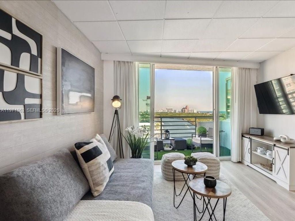 Photo of 2670 E Sunrise Blvd #1428, Fort Lauderdale, FL 33304 (MLS # A11971862)