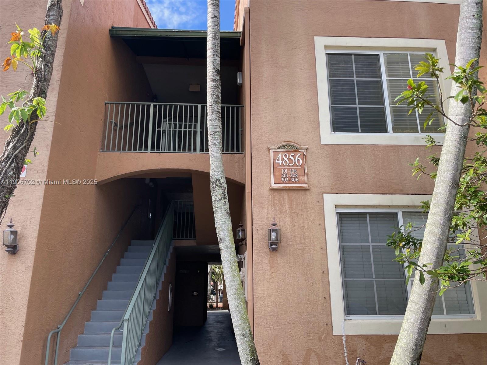 CARRINGTON AT COCONUT CRE - Residential Lease