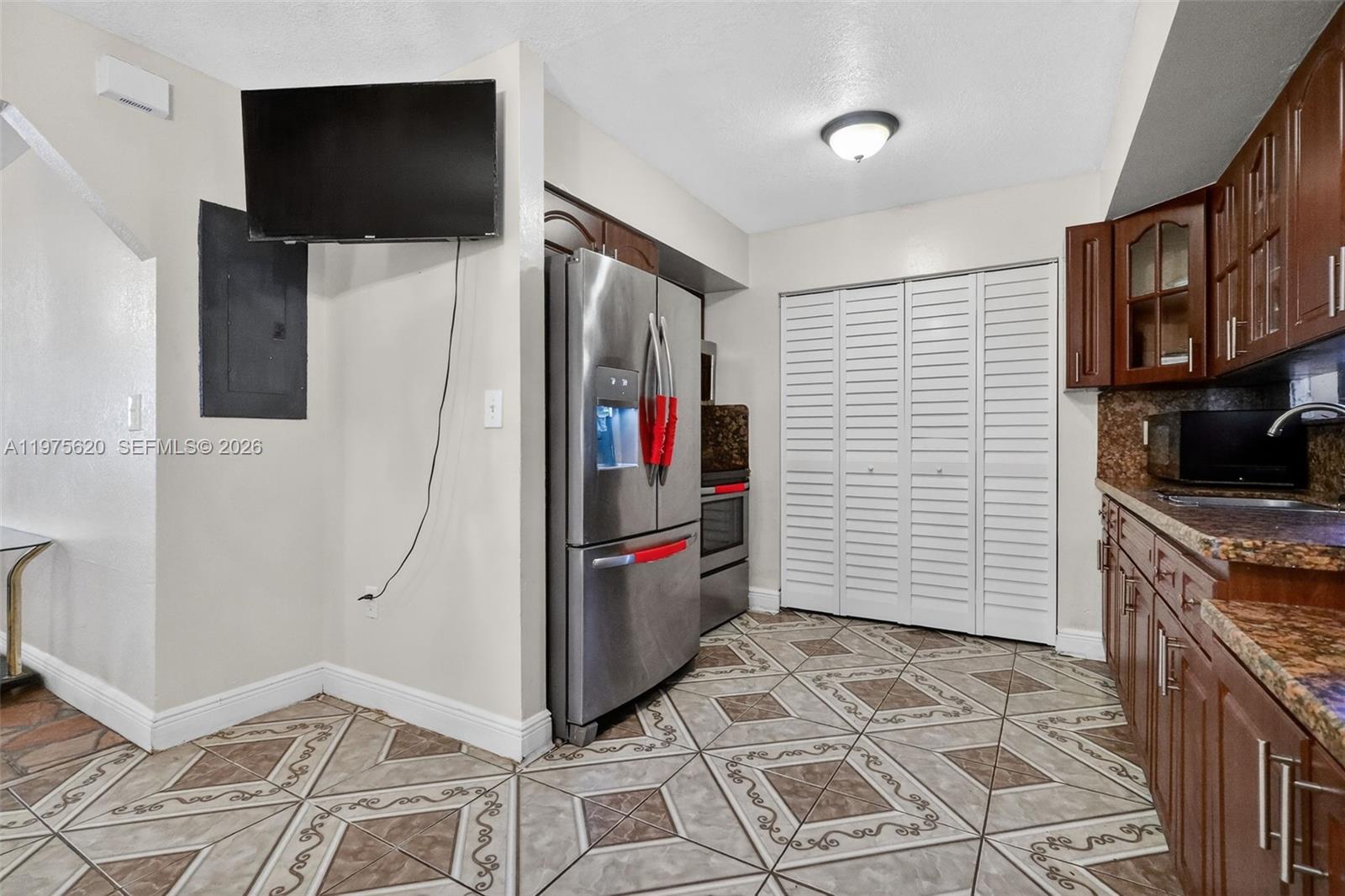 PINEWOOD PARK EXTENSION - Residential