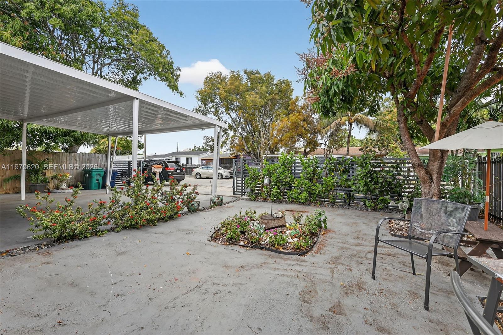 PINEWOOD PARK EXTENSION - Residential