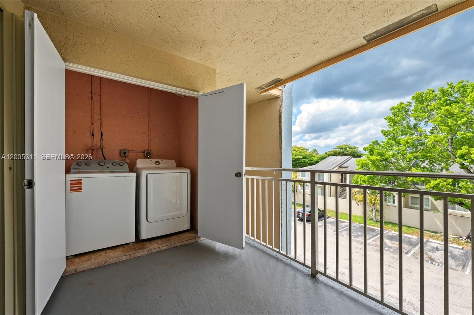 VILLA RUSTICA I CONDO - Residential