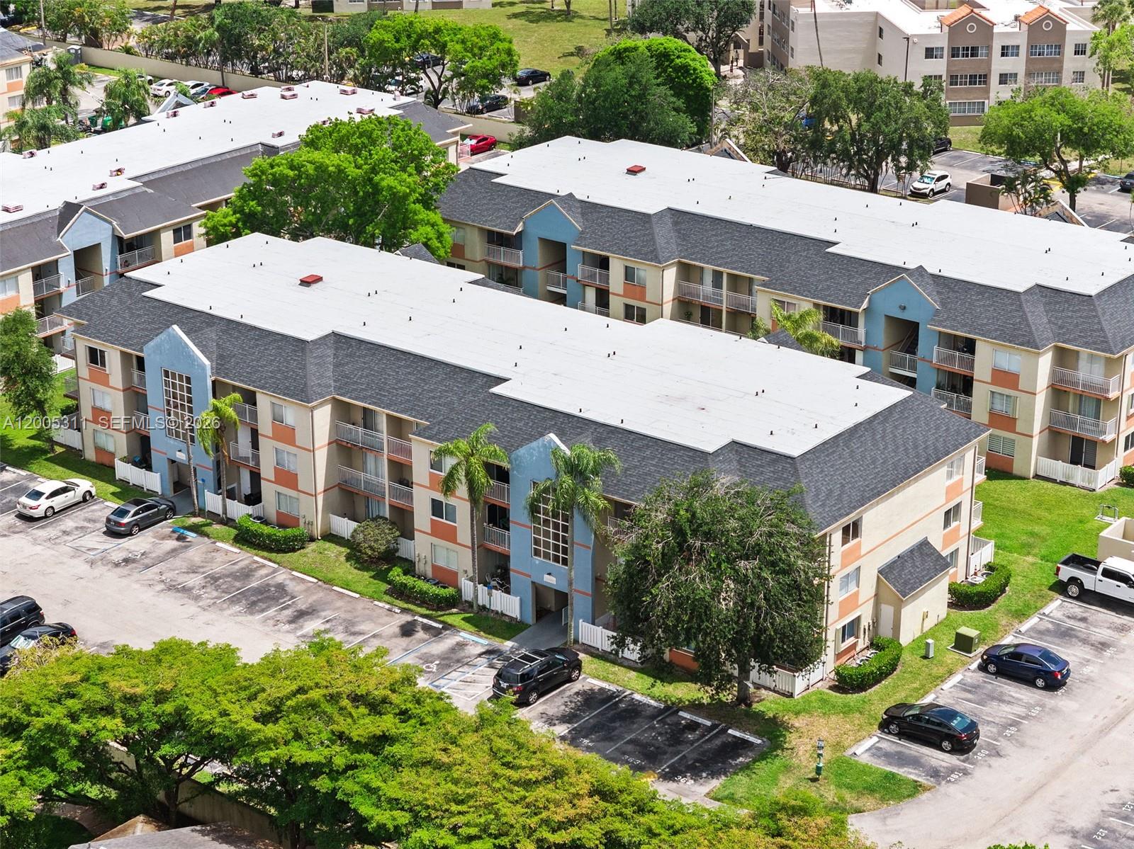 VILLA RUSTICA I CONDO - Residential