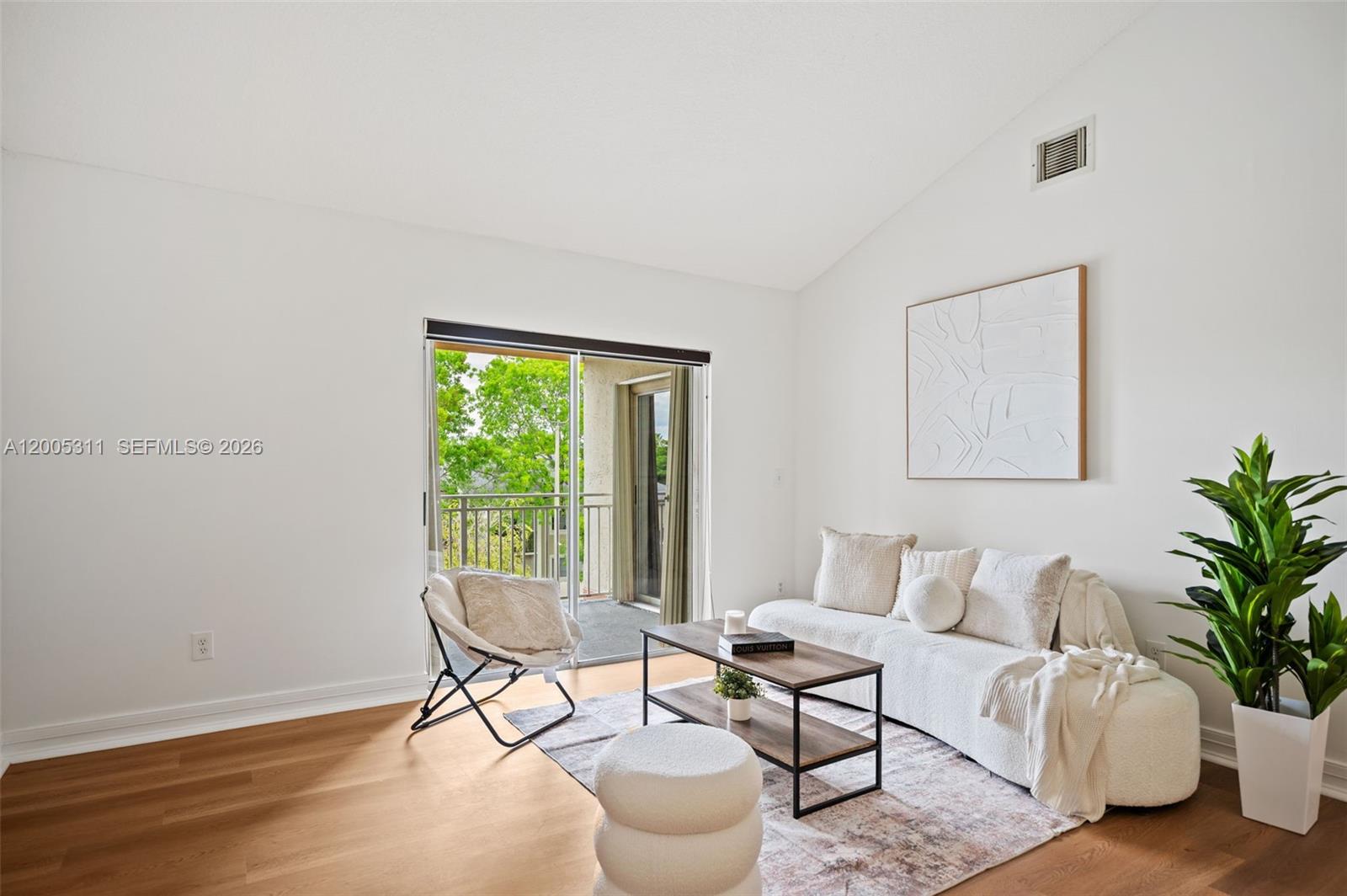 VILLA RUSTICA I CONDO - Residential