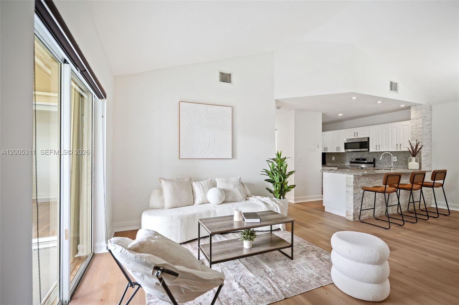 VILLA RUSTICA I CONDO - Residential