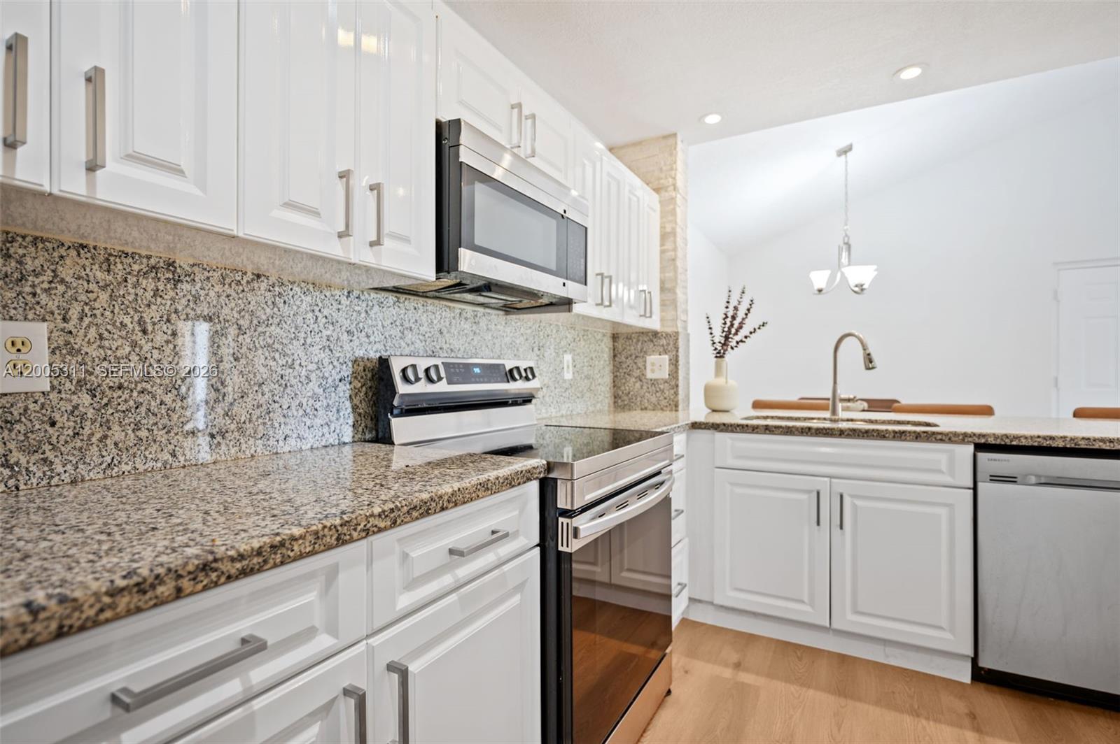 VILLA RUSTICA I CONDO - Residential