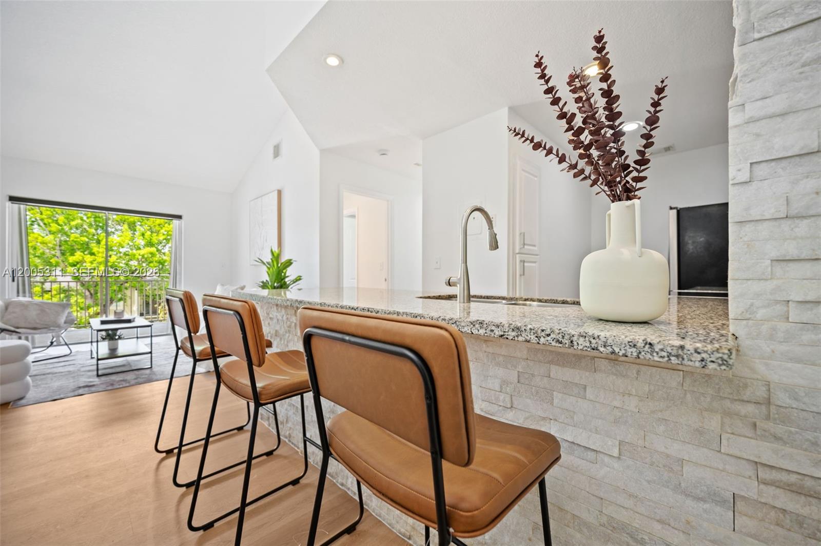 VILLA RUSTICA I CONDO - Residential