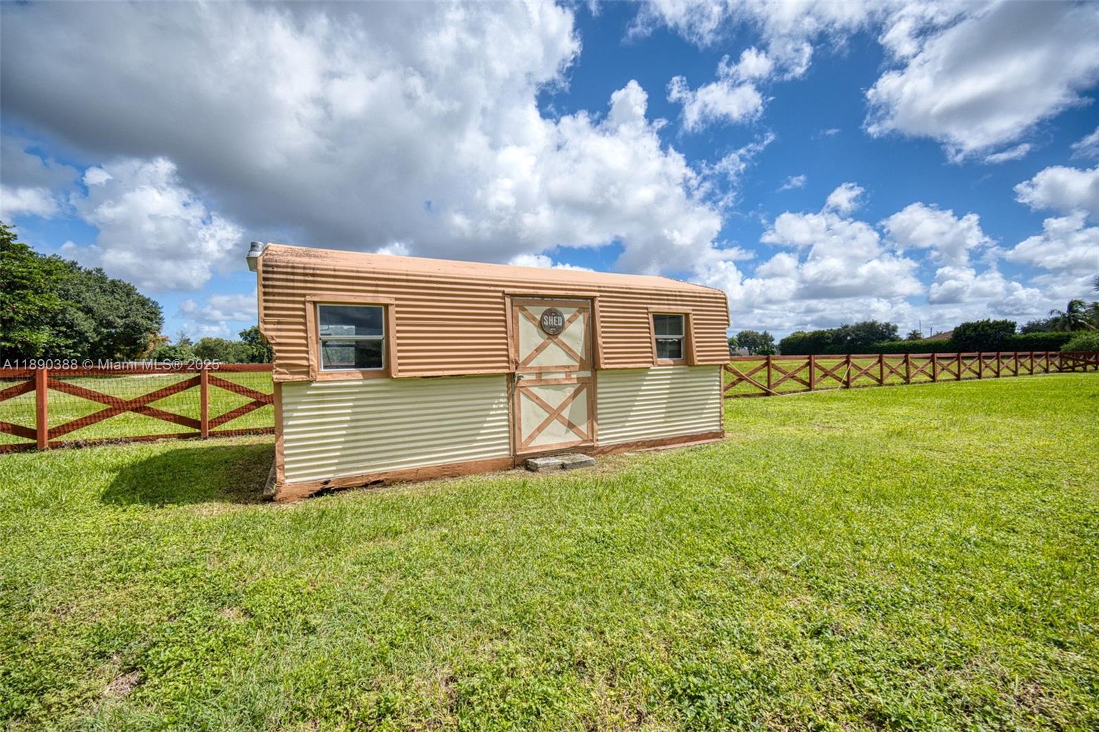 THE REDLANDS SEC 3 - Land