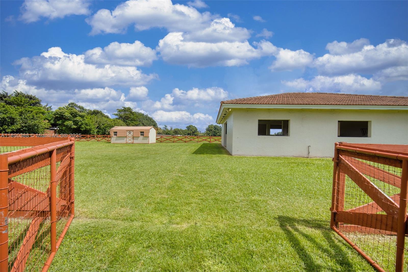 THE REDLANDS SEC 3 - Land