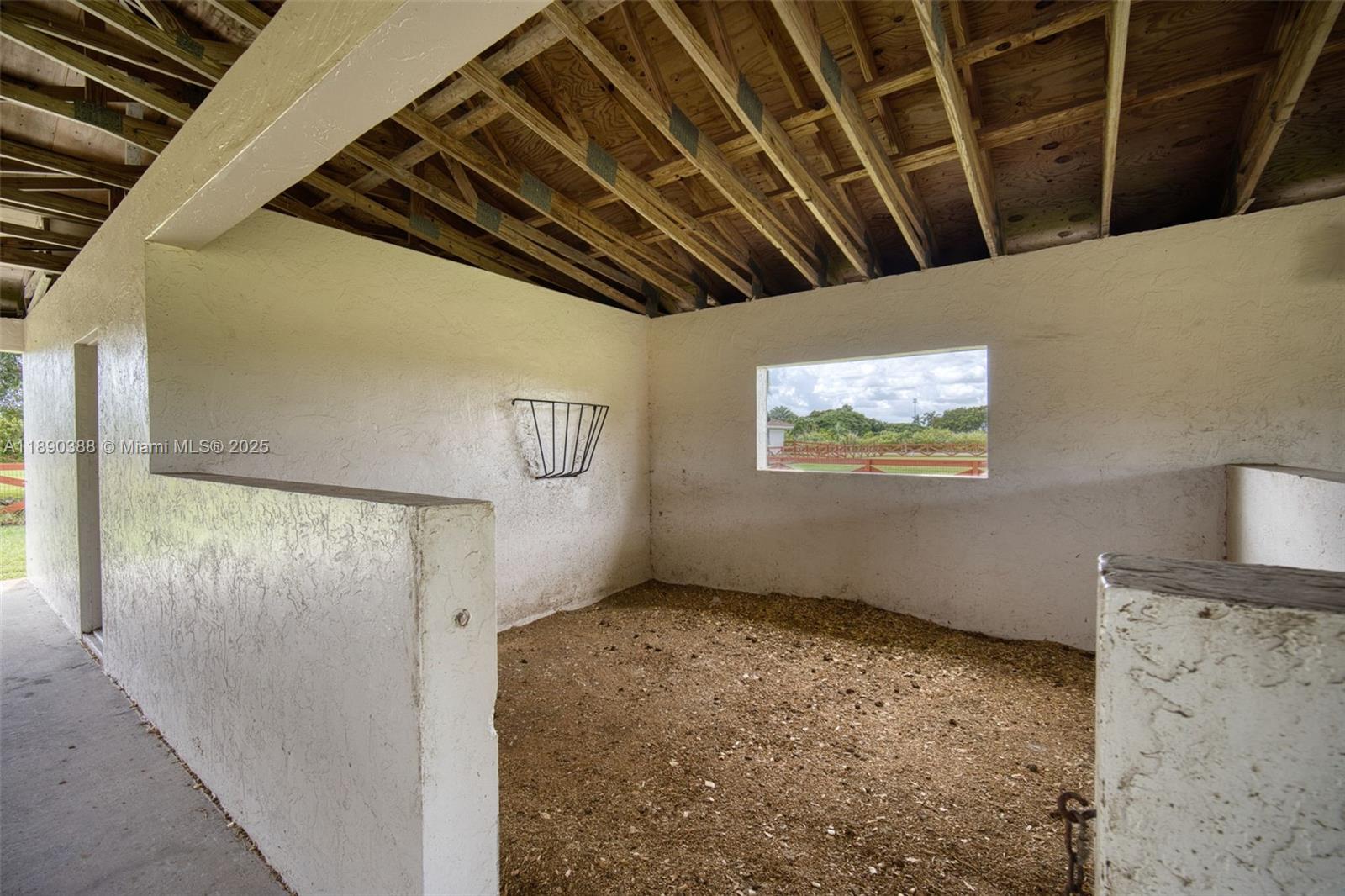 THE REDLANDS SEC 3 - Land