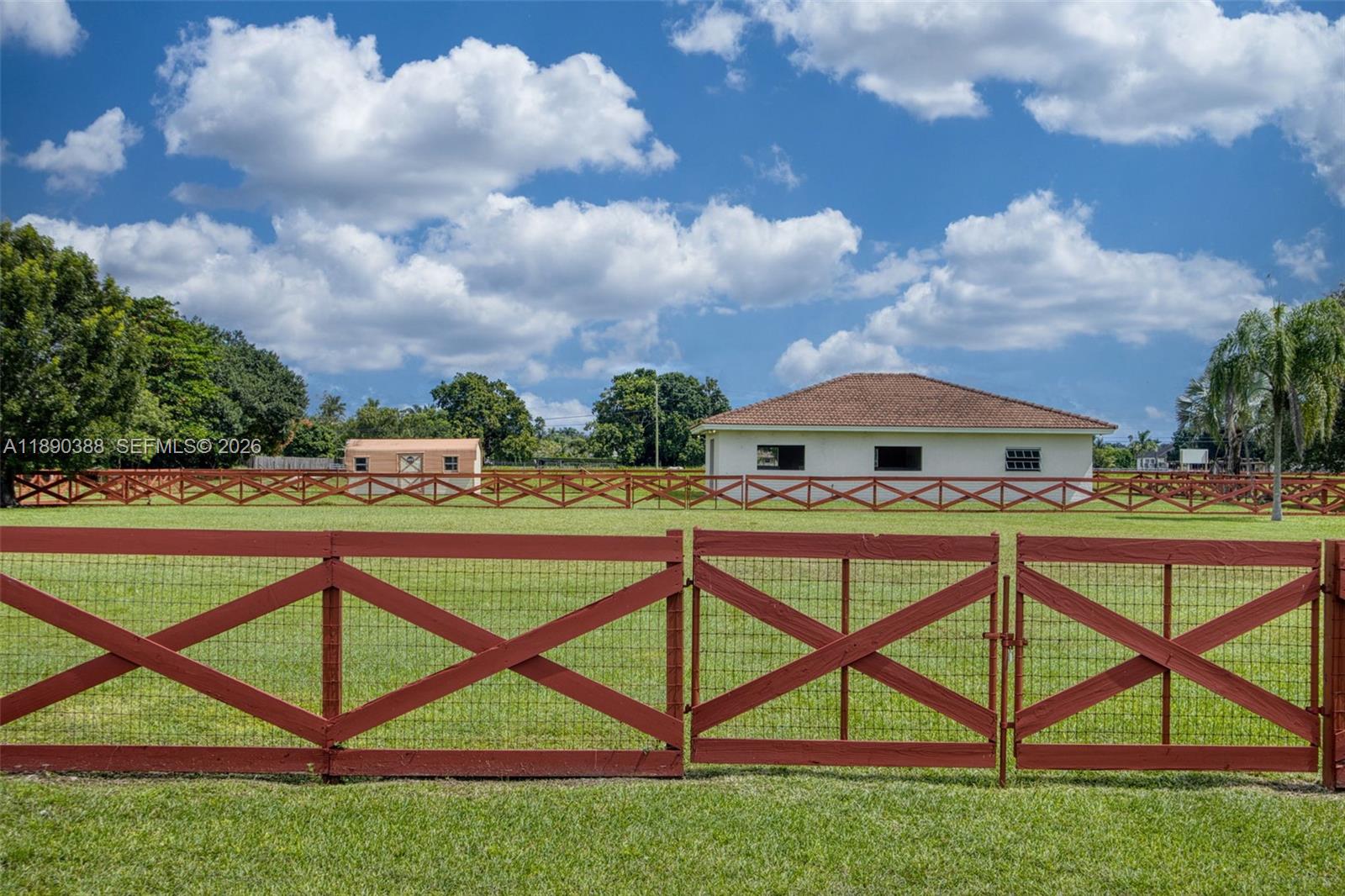 THE REDLANDS SEC 3 - Land