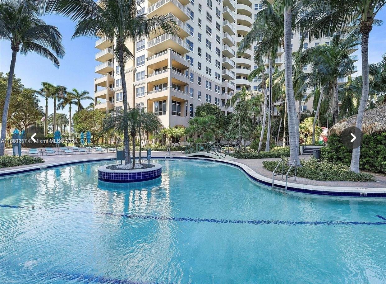 TURNBERRY ON THE GREEN CO - Residential Lease