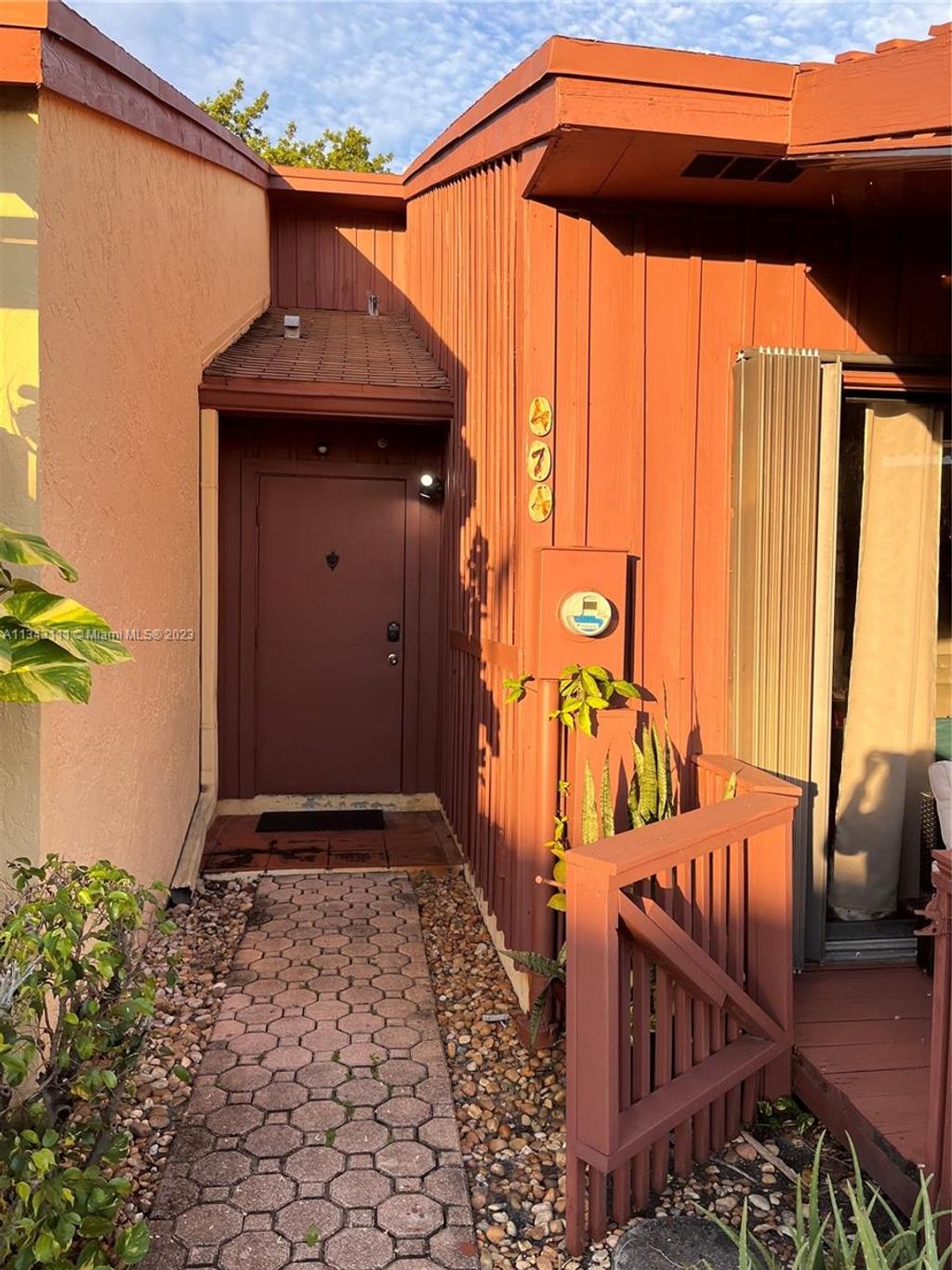 Photo of 474 SE 11th Ter #474, Dania Beach, FL 33004 (MLS # A11343111)