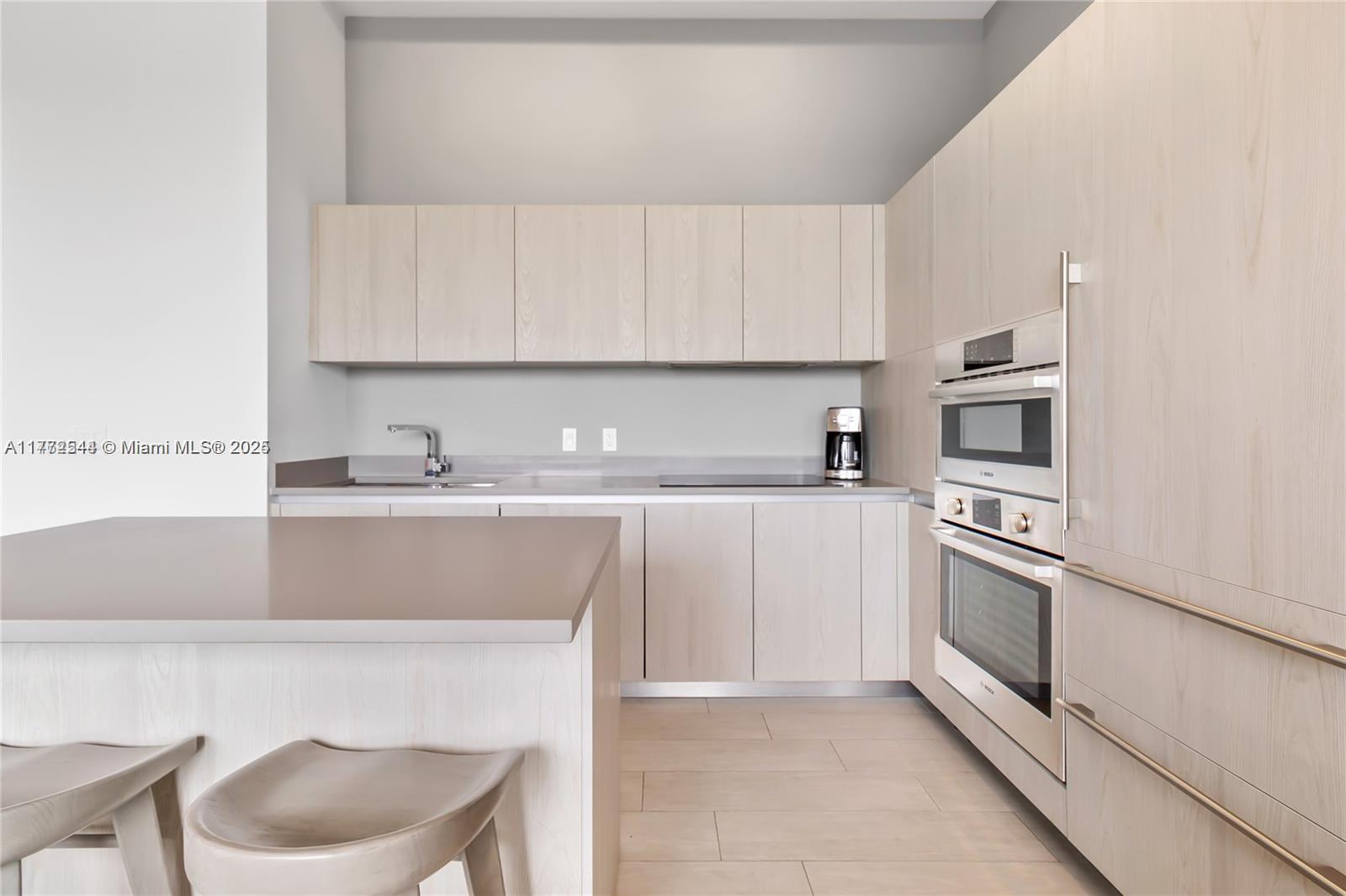 4010 SOUTH OCEAN CONDO - Residential Lease