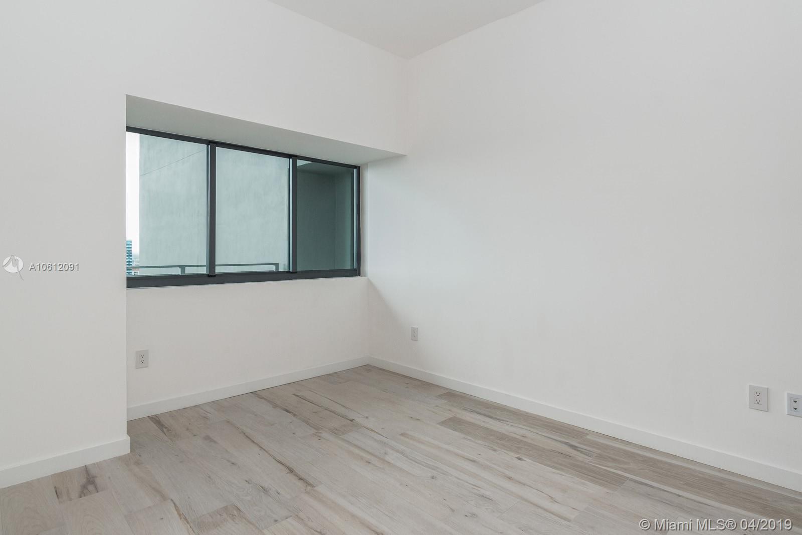 GRAN PARAISO - Residential Lease