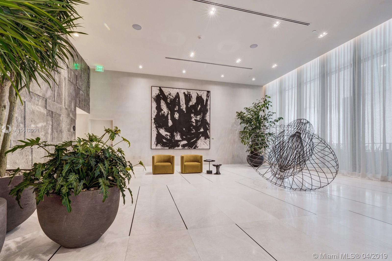 GRAN PARAISO - Residential Lease