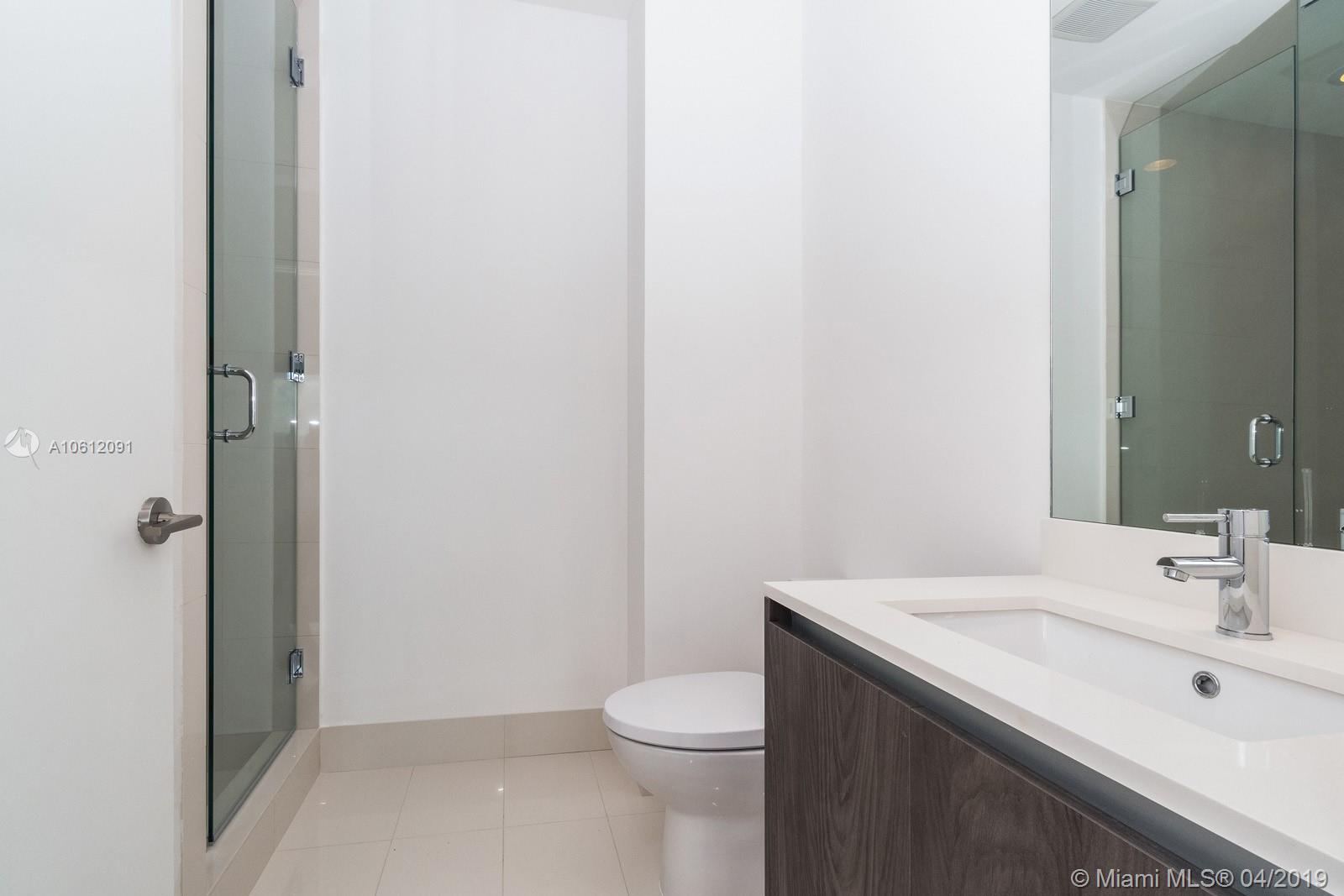 GRAN PARAISO - Residential Lease