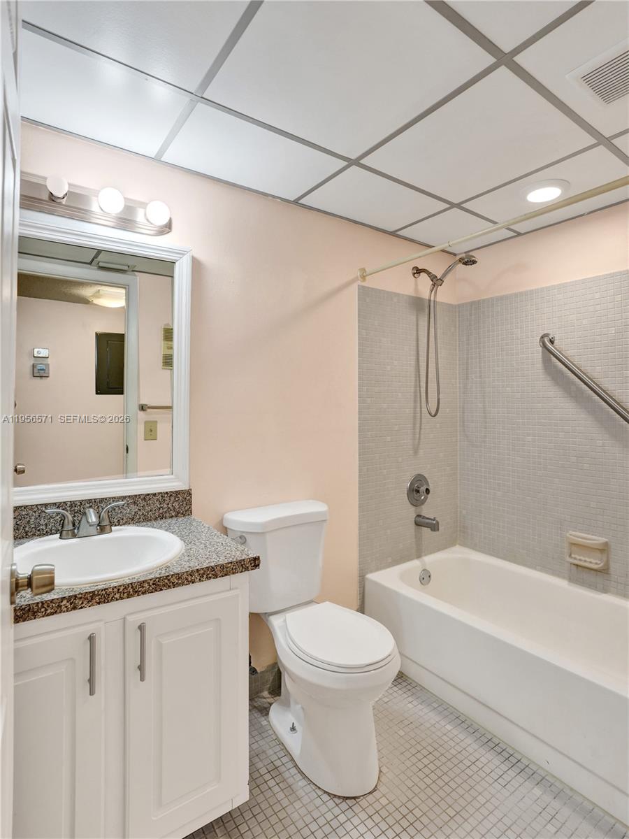 BELFORT CONDOMINIUM - Residential Lease