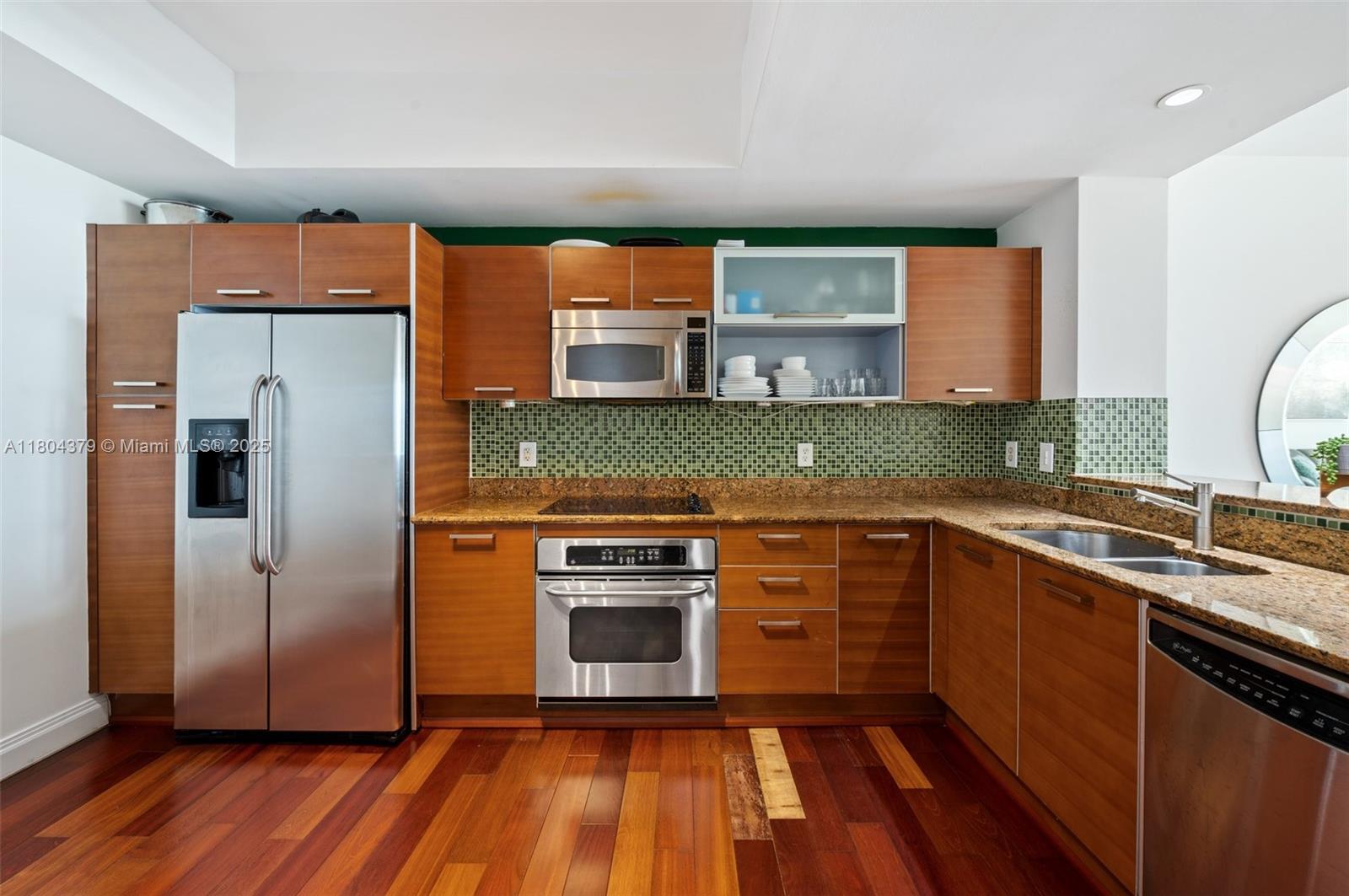 AVENTURA MARINA CONDO NUM - Residential