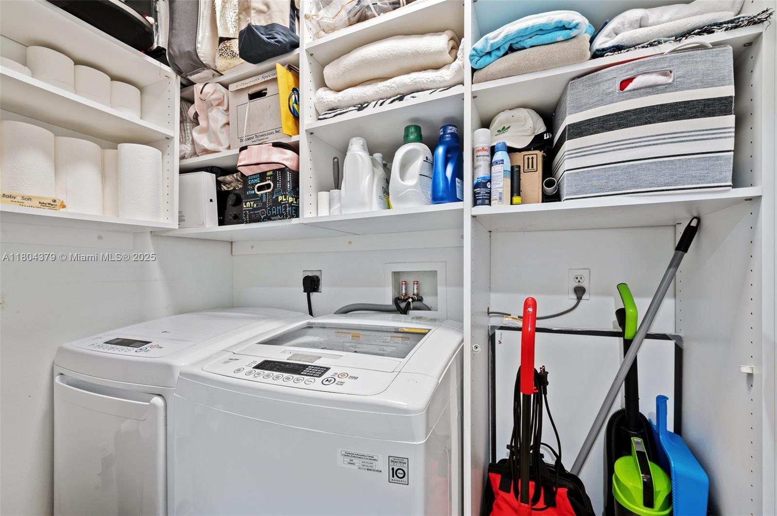 AVENTURA MARINA CONDO NUM - Residential