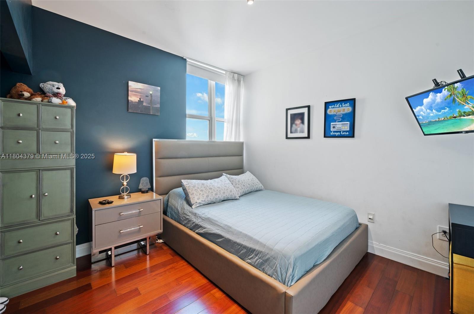 AVENTURA MARINA CONDO NUM - Residential