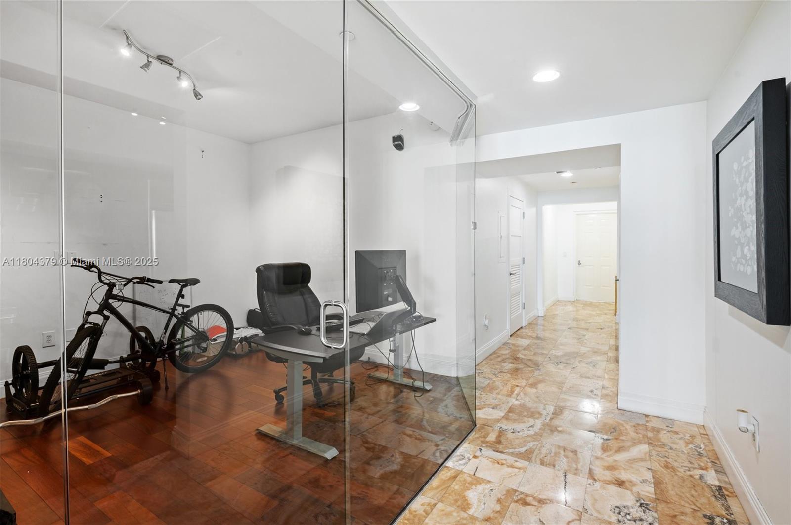 AVENTURA MARINA CONDO NUM - Residential