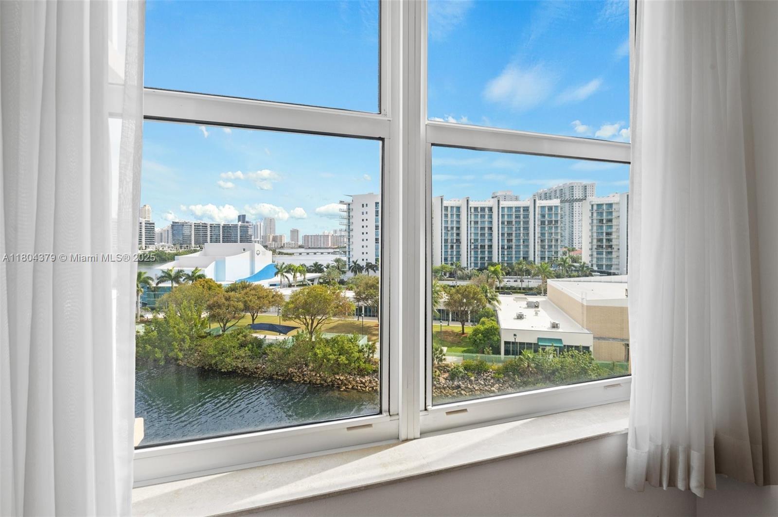 AVENTURA MARINA CONDO NUM - Residential