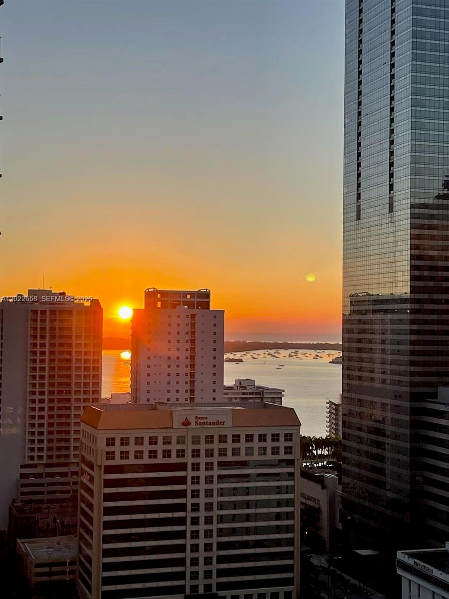 INFINITY AT BRICKELL COND - Residential