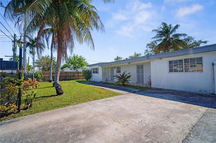 Cozy efficiency with cold A/C and an independent entrance. Located in a quiet Miami neighborhood, this unit offers a comfortable space perfect for someone looking for a peaceful and convenient place to live. Water, electricity, sewer, and landscaping are included. First, last, and security deposit due at commencement of lease. The owner is flexible with this requirement.