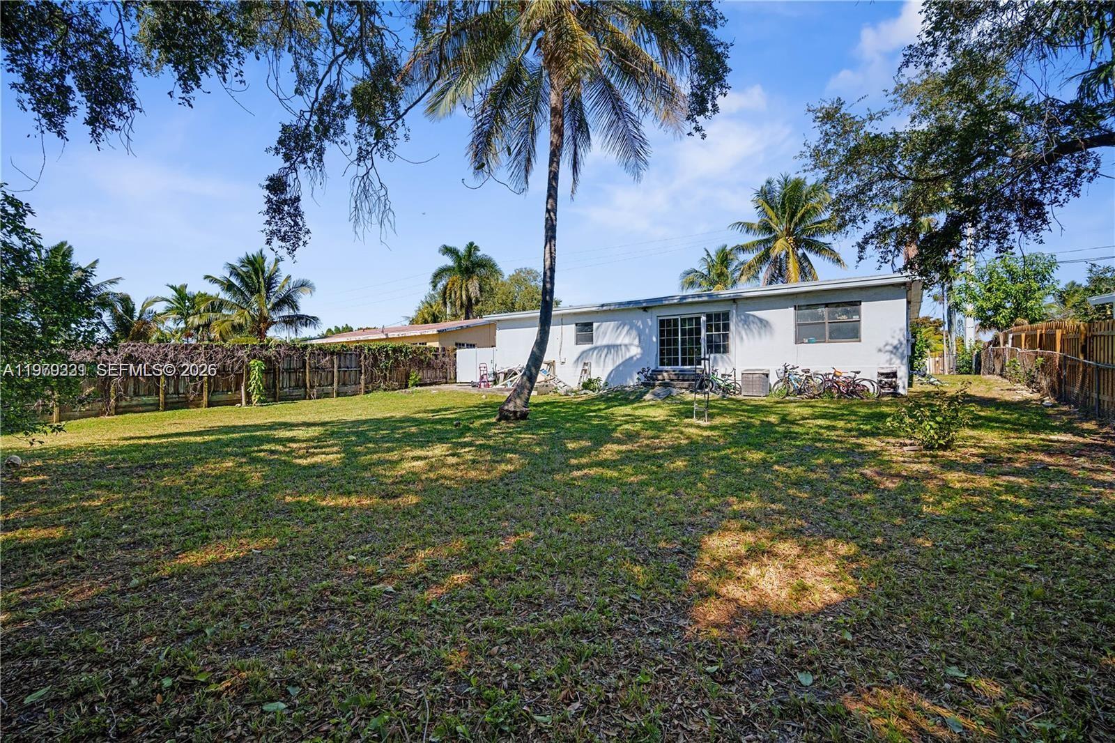 ARCH CREEKS ESTATES - Residential Lease