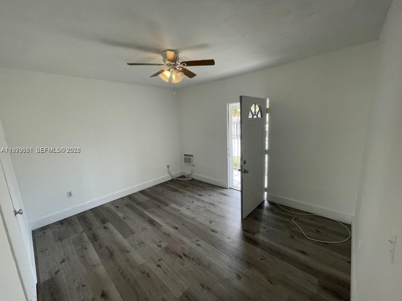 ARCH CREEKS ESTATES - Residential Lease