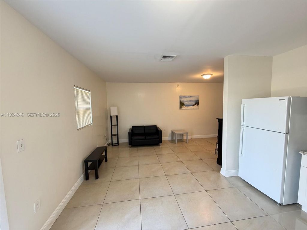 Photo of 808 NW 19th St #D, Fort Lauderdale, FL 33311 (MLS # A11984349)