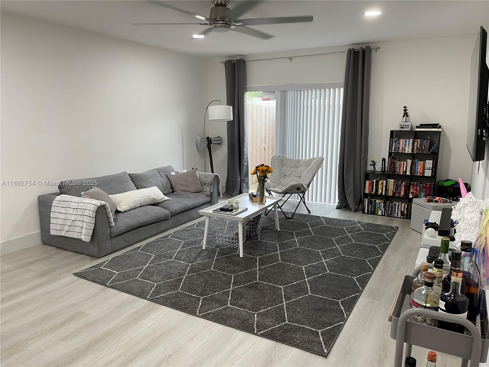 WOODSIDE IN KENDALL CONDO - Residential Lease