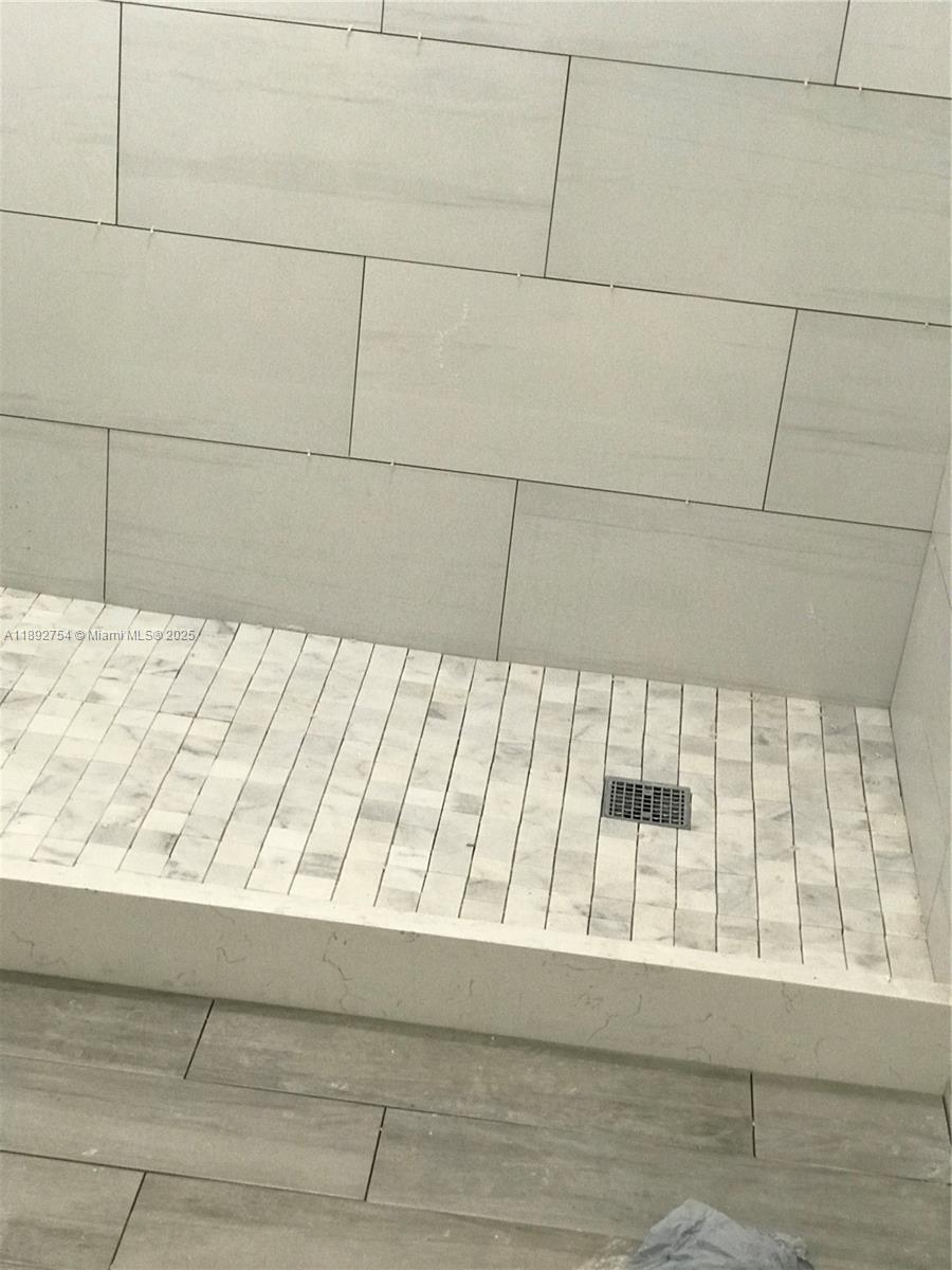 WOODSIDE IN KENDALL CONDO - Residential Lease