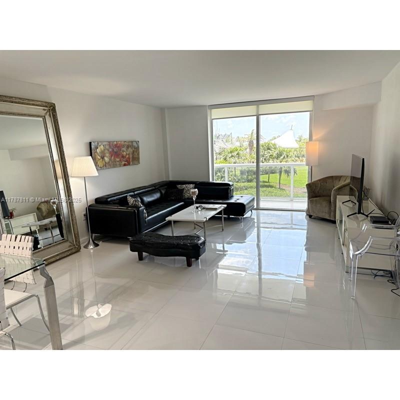 10275 Collins Ave 335