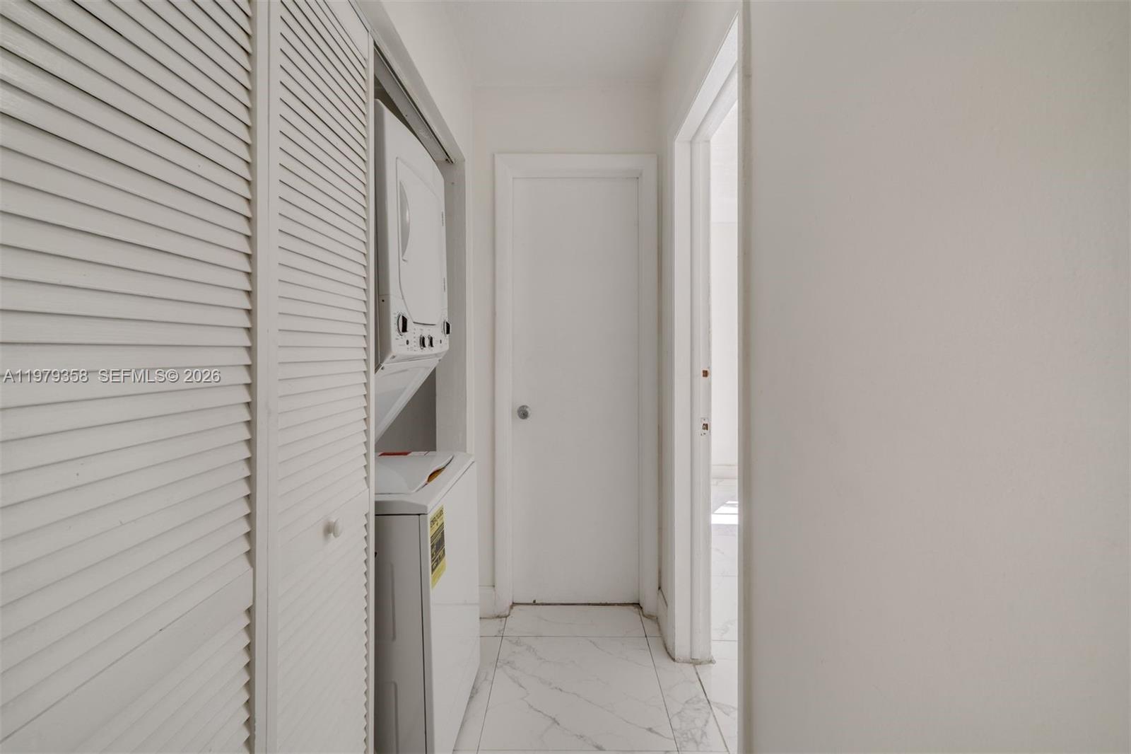 915 BLDG INC CONDO - Residential