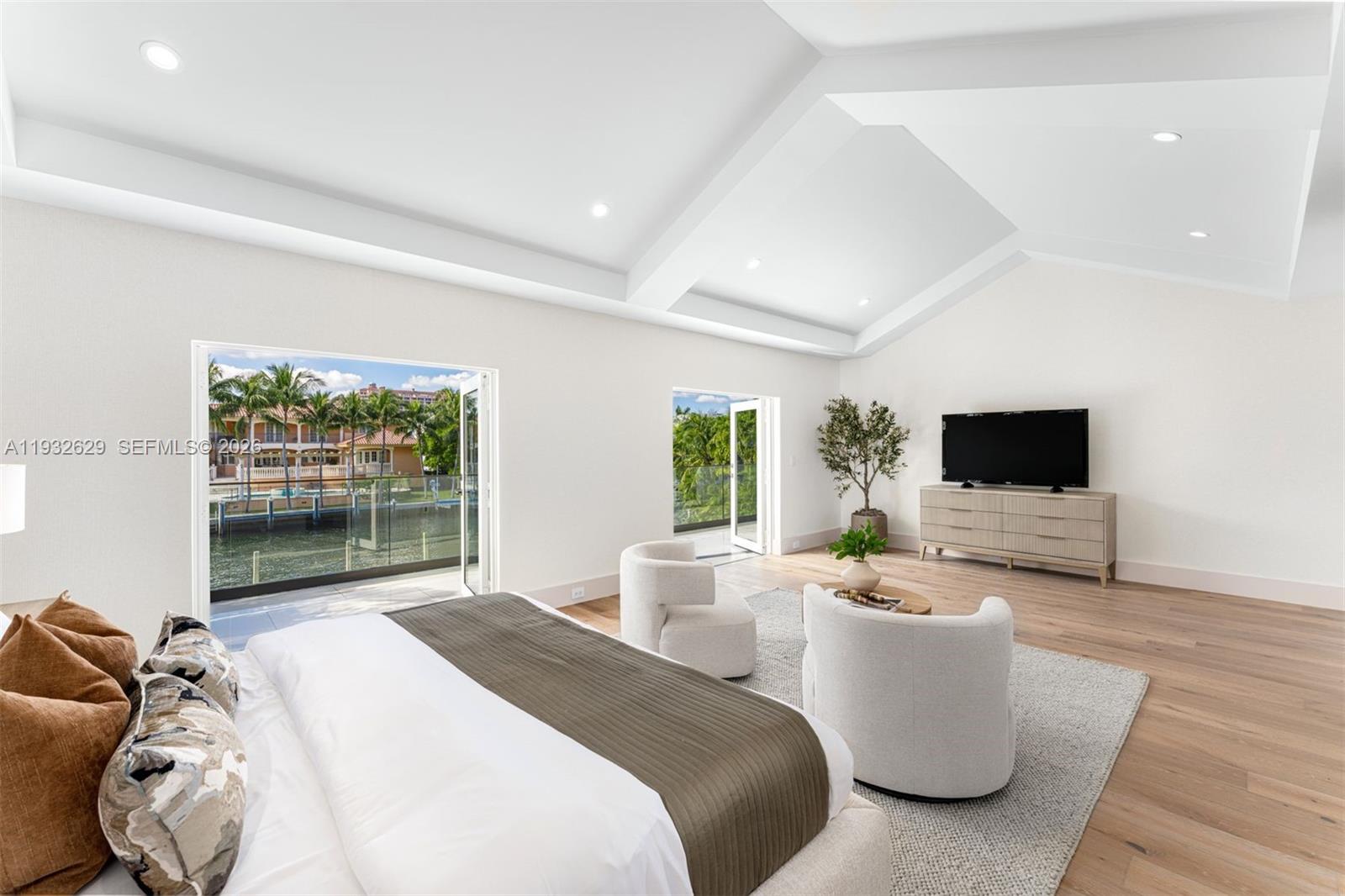 SUNRISE HARBOUR REV PL - Residential