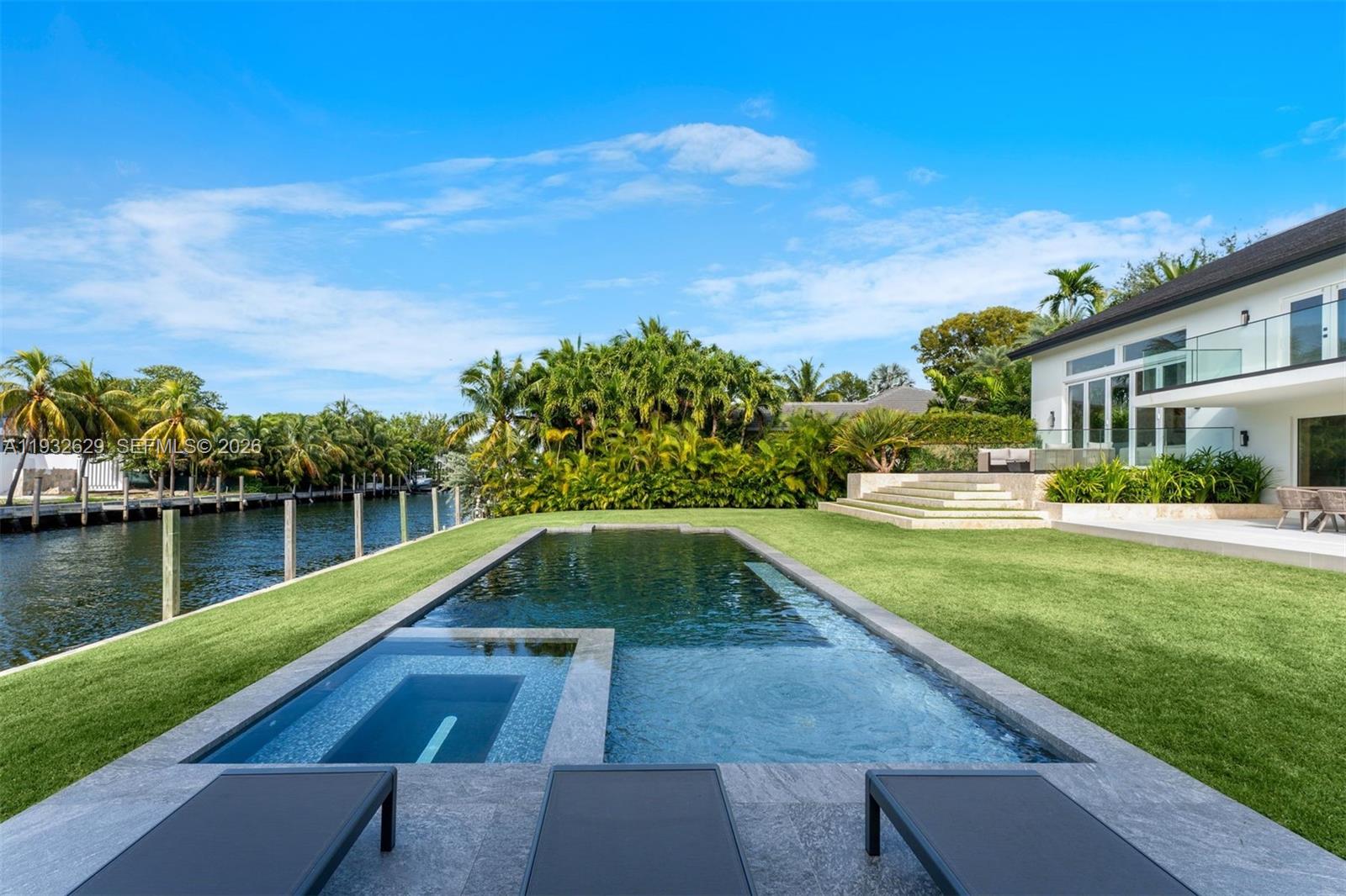 SUNRISE HARBOUR REV PL - Residential