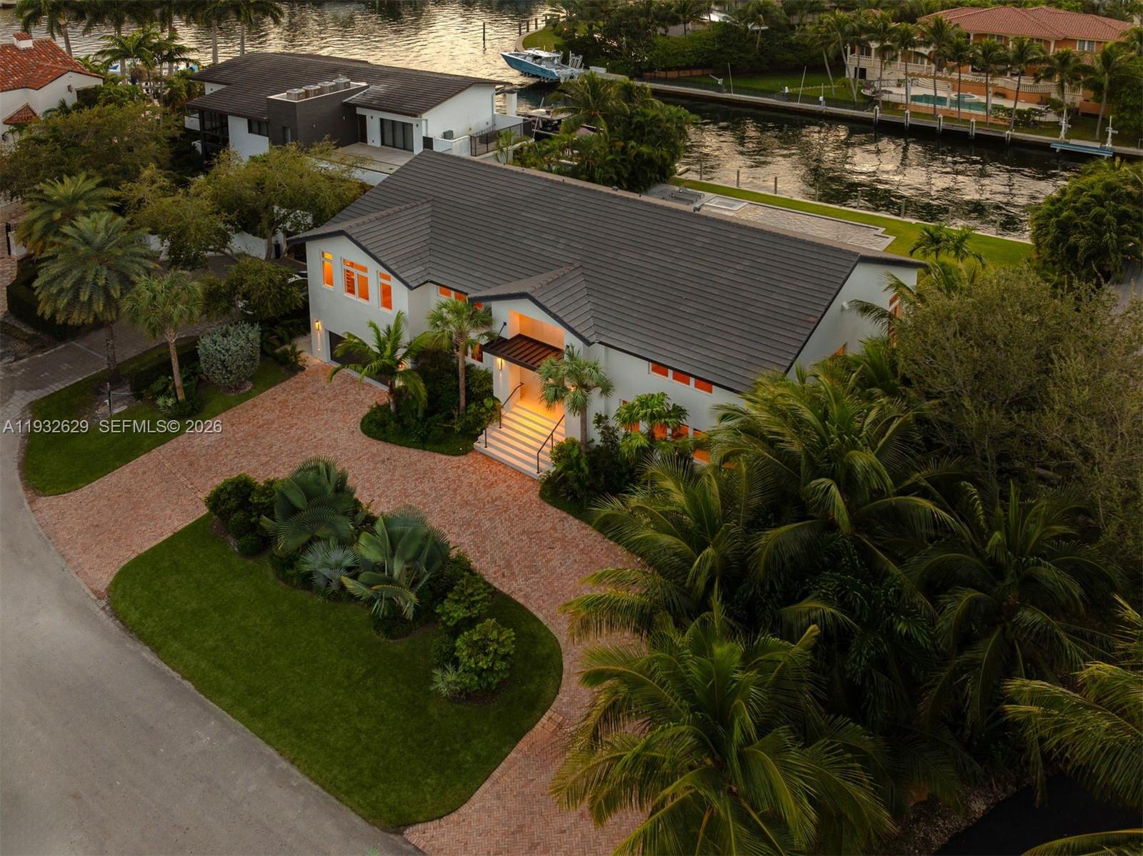 SUNRISE HARBOUR REV PL - Residential