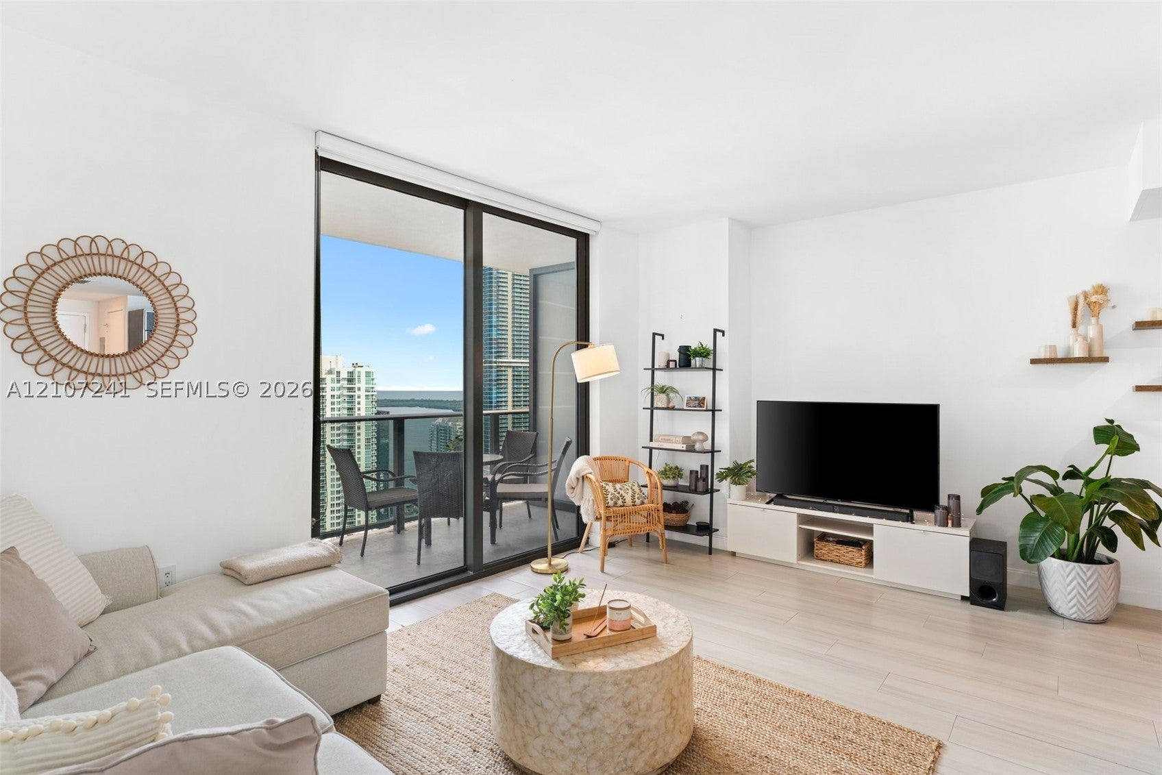 45 SW 9th St 4002