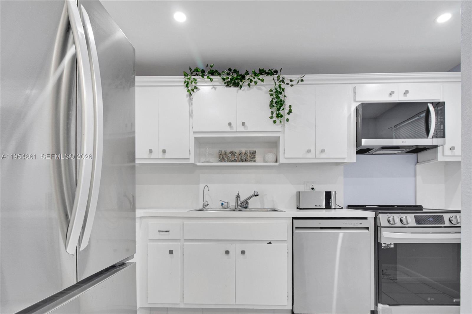 STARLITE CONDO - Residential