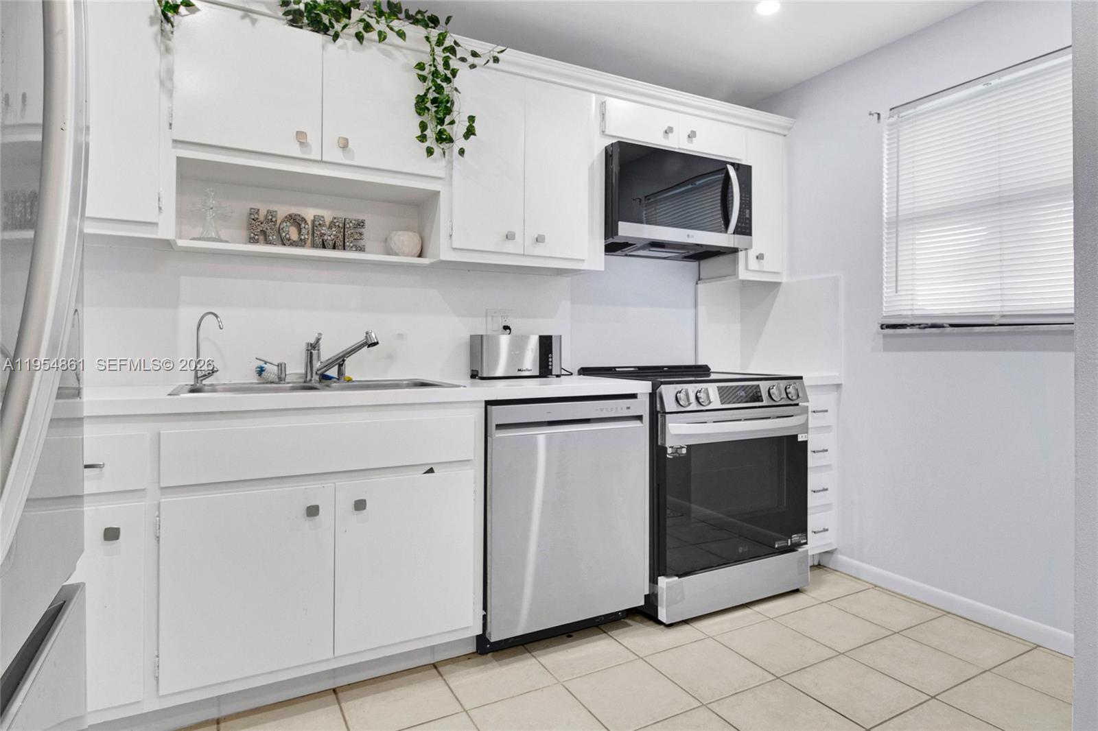 STARLITE CONDO - Residential