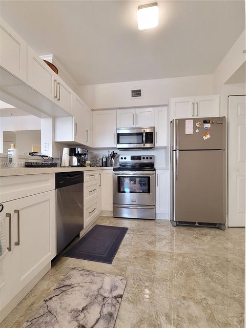 17100 N Bay Rd 1307 Sunny Isles Beach FL 33160