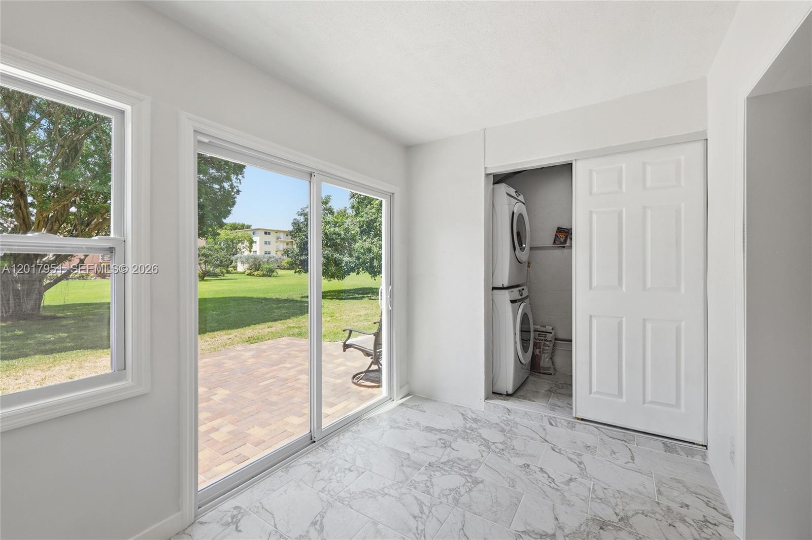 VILLAGE ROYALE FOREST GREE - Residential