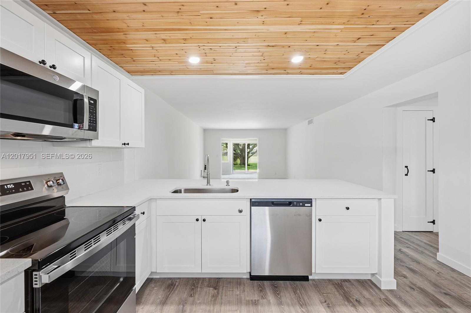 330 NE 26th Ave 1120