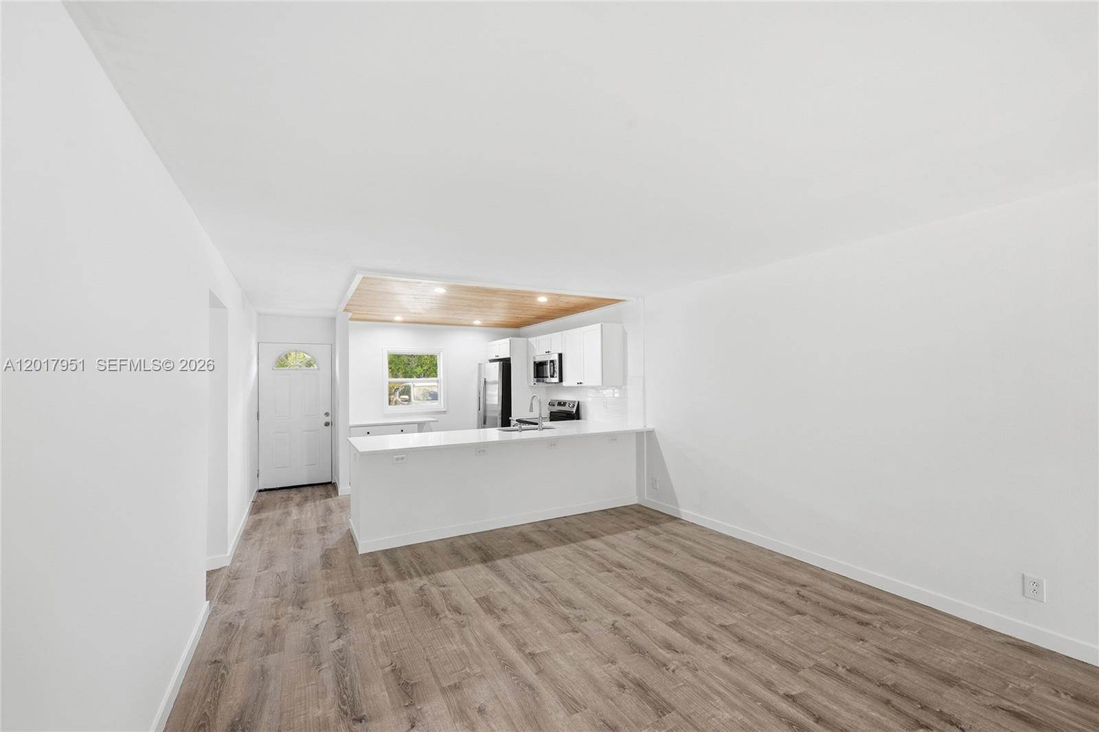 VILLAGE ROYALE FOREST GREE - Residential