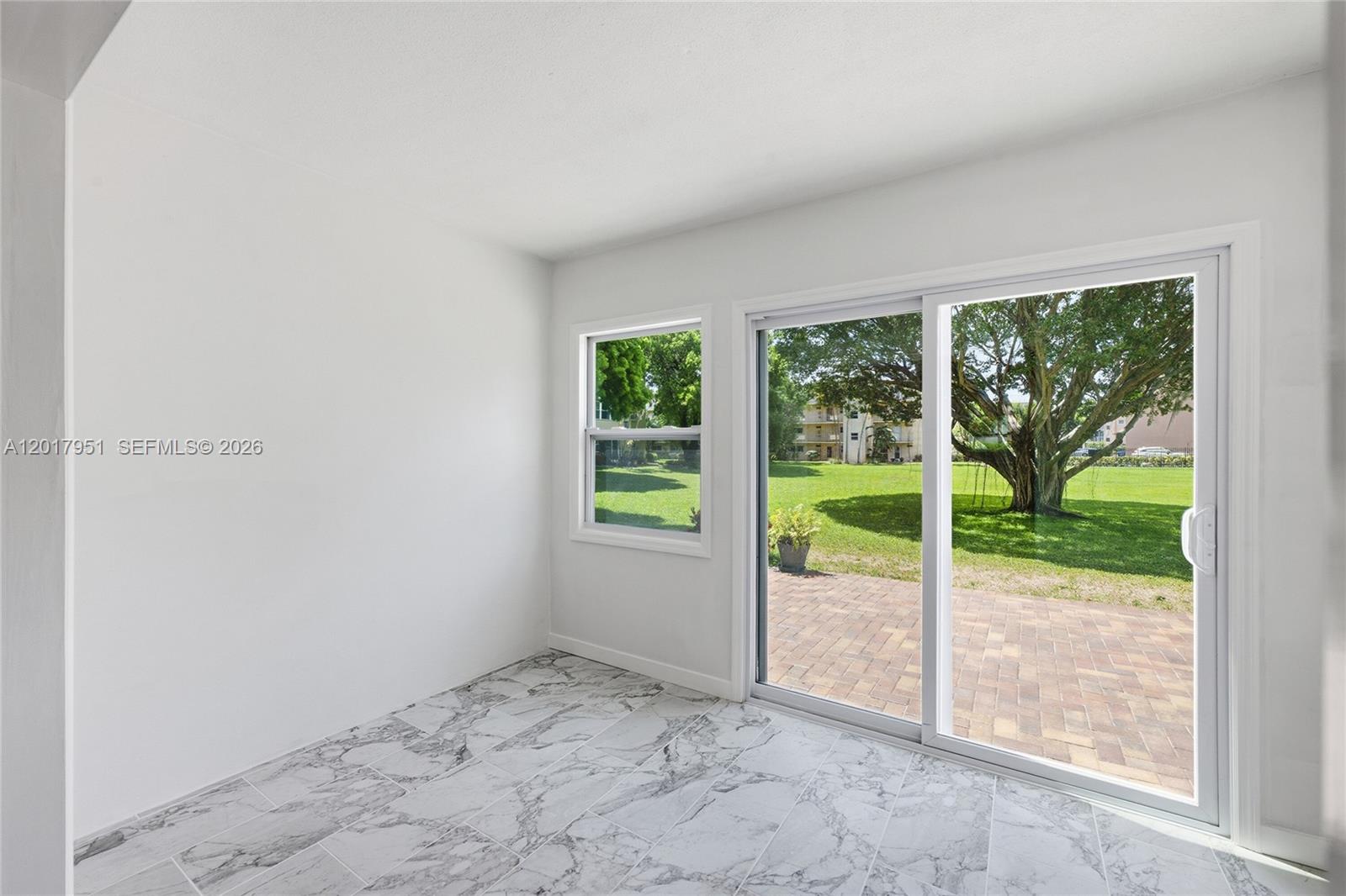 VILLAGE ROYALE FOREST GREE - Residential