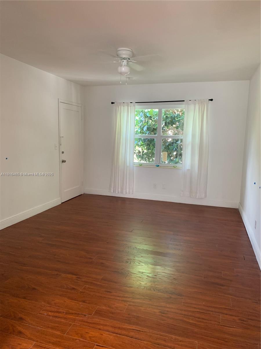 SHORES PLAZA EAST CONDO - Residential