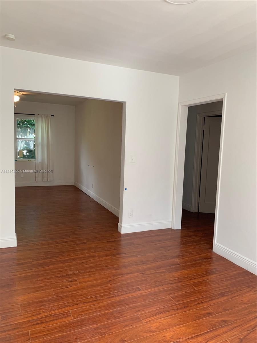 SHORES PLAZA EAST CONDO - Residential